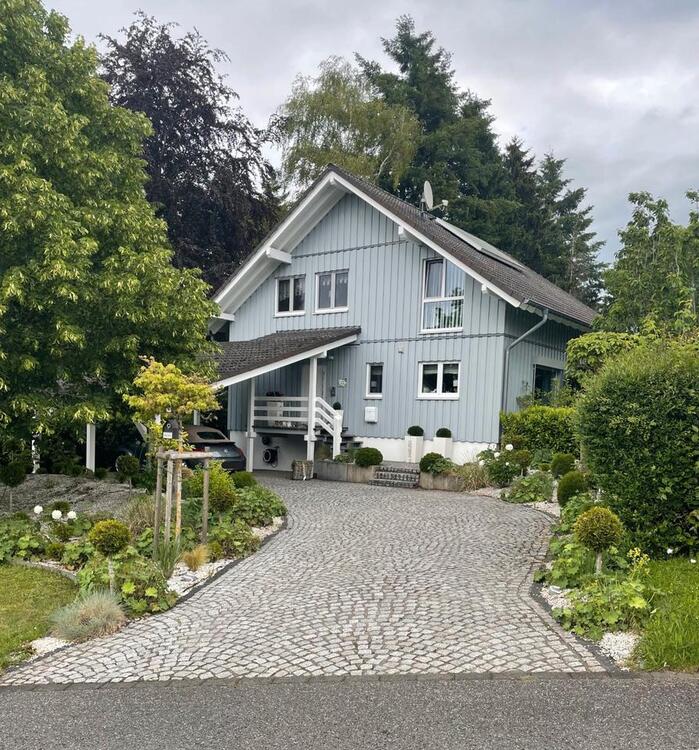 Thumbnail-Traumhafte Pferdeimmobilie mit 210m² Wohnhaus
