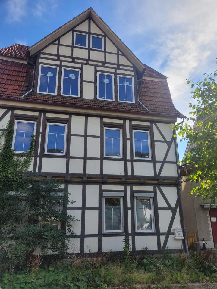 Thumbnail-Charmantes Haus mit drei Wohneinheiten und großem Garten