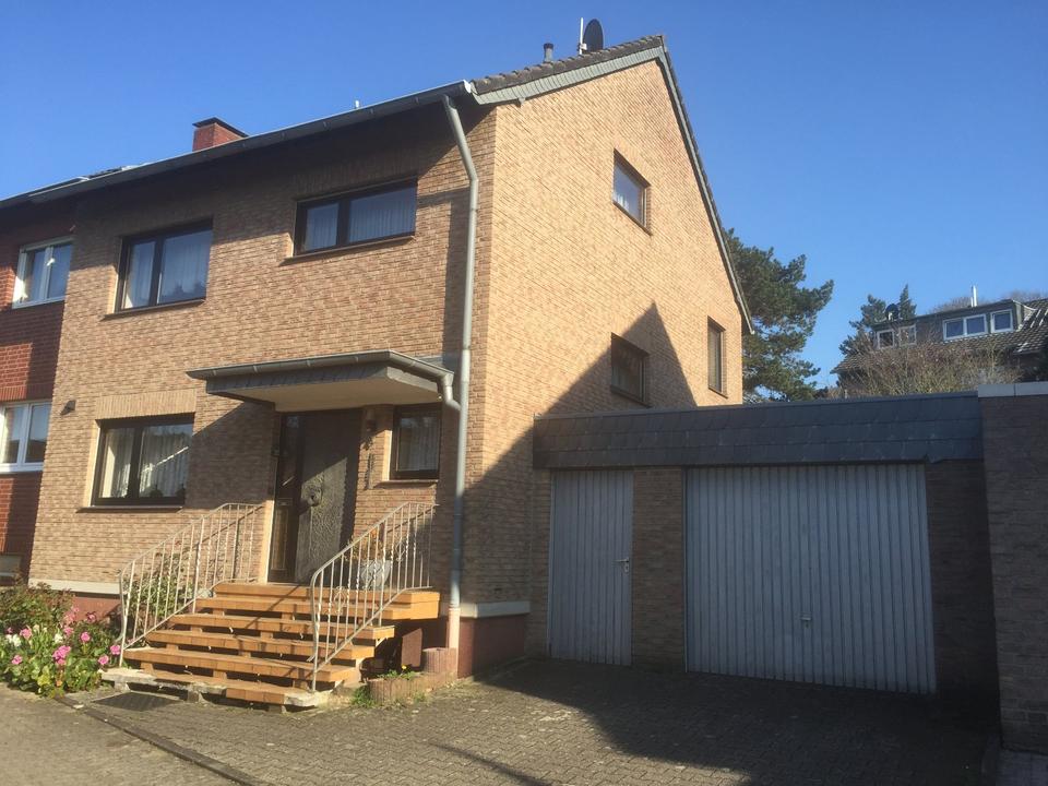 Thumbnail-Einfamilienhaus mit unterkellerter Garage in GV-Neuenhausen