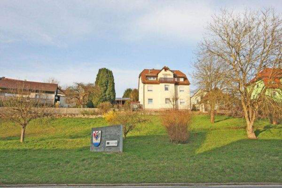 Thumbnail-3-Zimmer-DG-Wohnung mit Balkon - traumhafte Aussicht