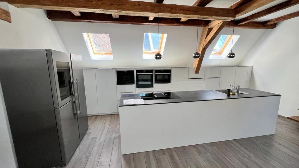 Thumbnail-7 Zimmer Wohnung mit Balkon im Zentrum von Neustadt