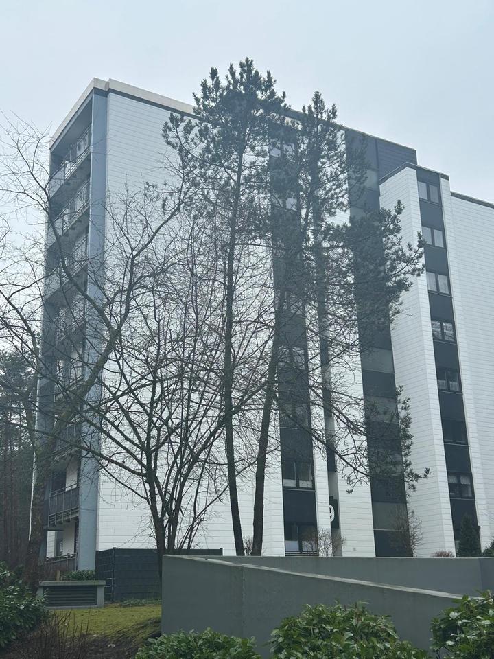 Thumbnail-Klein Hehlen liegt Ihnen zu Füßen