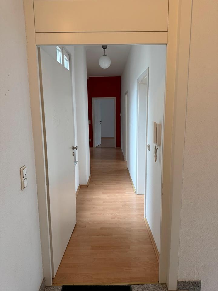 Thumbnail-4-Zimmer-Wohnung direkt am St. Johanner Markt zu vermieten.