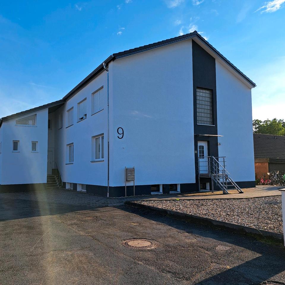 Thumbnail-3 Zimmer Wohnung mit Garage und Parkplatz