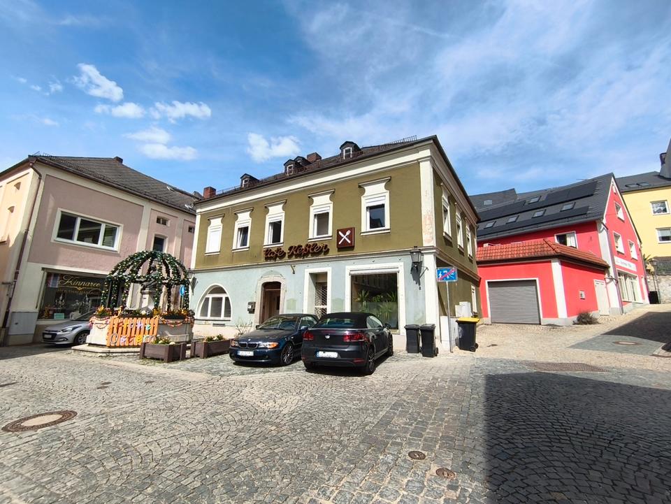 Thumbnail-Luxus-Wellness & High-Tech Lichtkonzept trifft Denkmal im Zentrum