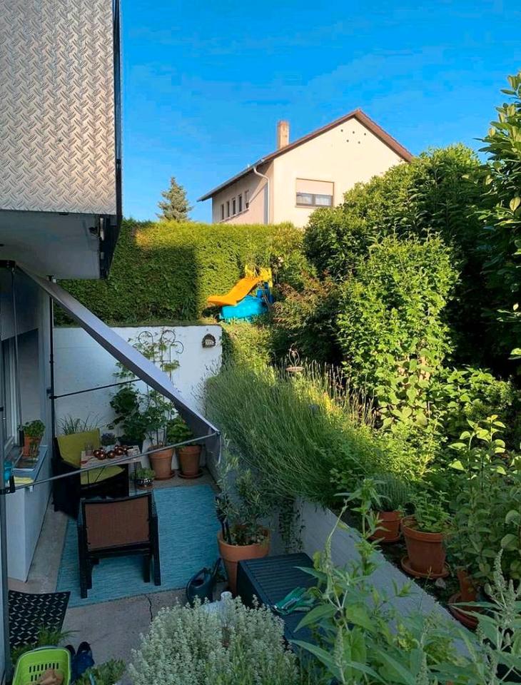 Thumbnail-Helle 2 Zimmerwohnung Souterrain mit Terrasse und kleinem Garten
