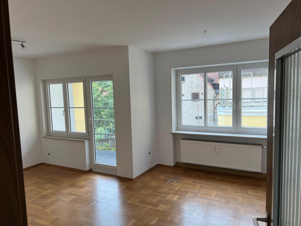 Thumbnail-Attraktive 2,5 Zimmer mit Balkon in Windischeschenbach