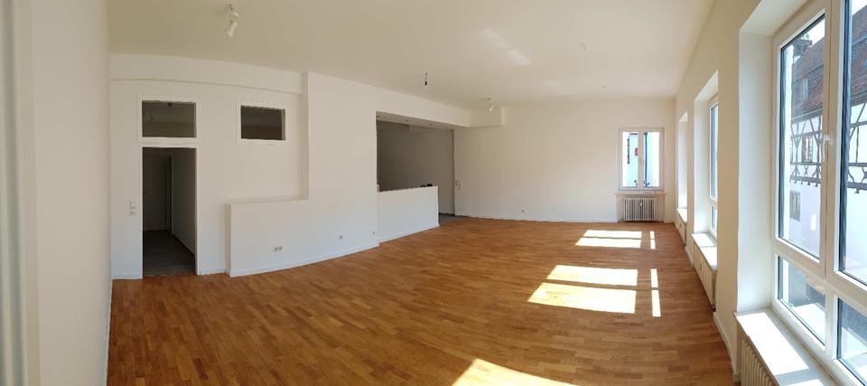 Thumbnail-Sonnige 3 Zimmer Wohnung am Marktplatz Krumbach Schwaben