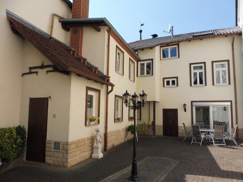 Thumbnail-Am Fuße des Stadttors