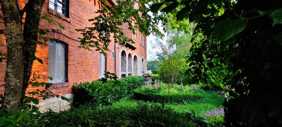 Thumbnail-Leben im Gutshof - 3 Zimmer Wohnung zu vermieten