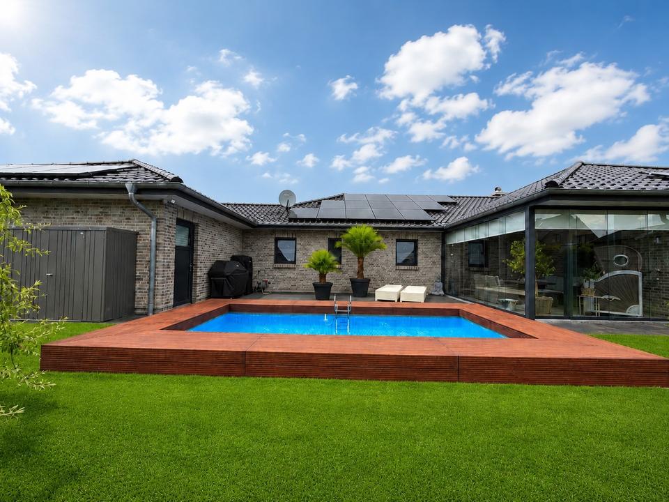 Thumbnail-Exklusiver Winkelbungalow mit geh. Ausstattung, Pool & PV-Anlage