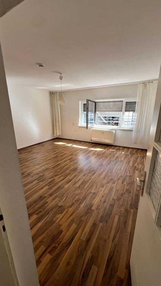 Thumbnail-Moderne sanierte 3-Zimmer-Wohnung (90 m²)
