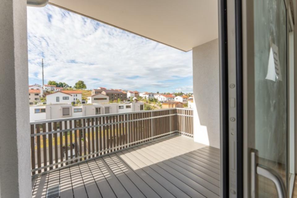 Thumbnail-Erstbezug! Helle 2 Zimmer mit Balkon, Tiefgarage & Aufzug