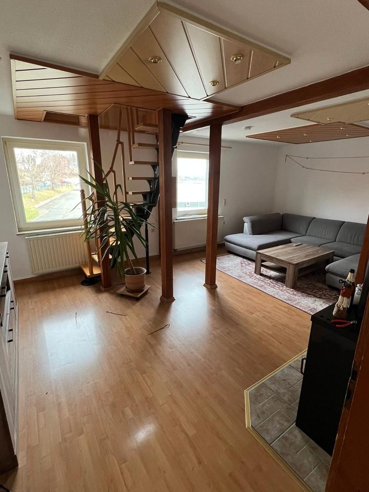 Thumbnail-Geräumige 7‑Zimmer Maisonette-Wohnung in Oberkotzau