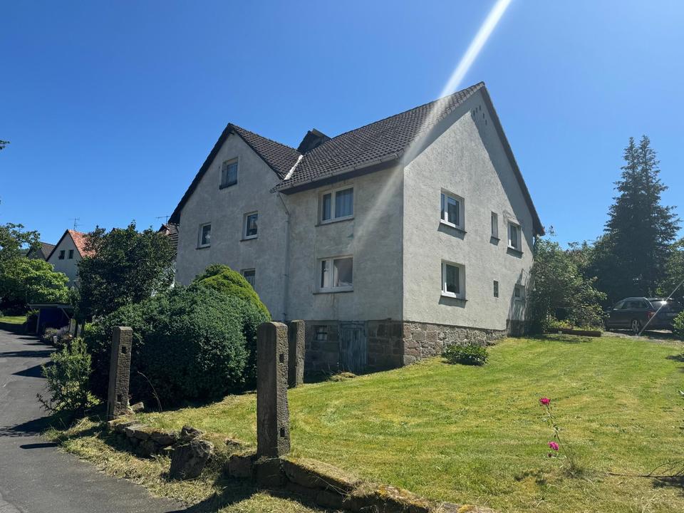 Thumbnail-Zweifamilienhaus mit großem Garten