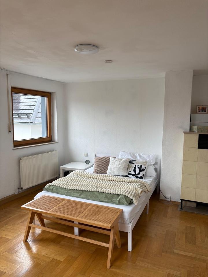 Thumbnail-Großes 18 m² WG-Zimmer in Vaihingen | Möbliert | Top Lage zur Uni