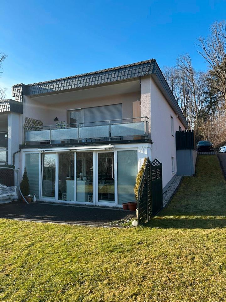 Thumbnail-Zweifamilienhaus, Reiheneckhaus in Meschede. 1992. Sehr gute Lage