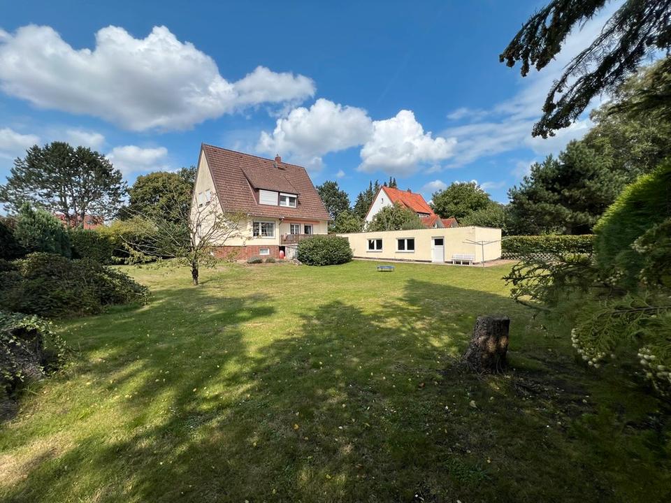 Thumbnail-Einfamilienhaus mit großem Grundstück in der Kernstadt