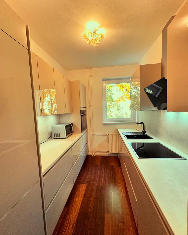 Thumbnail-Luxuriöse 3 Raum Wohnung in Tegel mit Balkon & Stellplatz