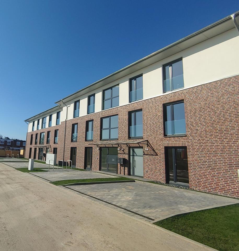 Thumbnail-Die moderne 2,5-Zimmer-Wohnung im Staffelgeschoss überzeugt durch ihren großzügigen Grundriss, die große Dachterrasse sowie ihren lichtdurchfluteten Räume. Sie eignet sich ideal für Paare, Singles...