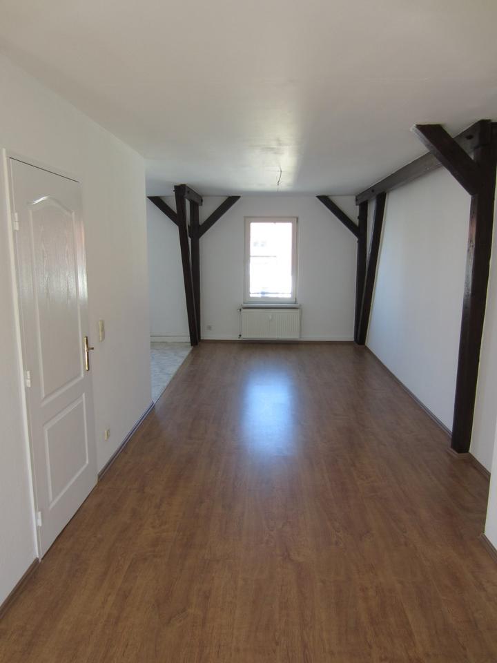 Thumbnail-Charmante 2-Raum-Dachgeschosswohnung mit Balken & lichtdurchfluteten Räumen