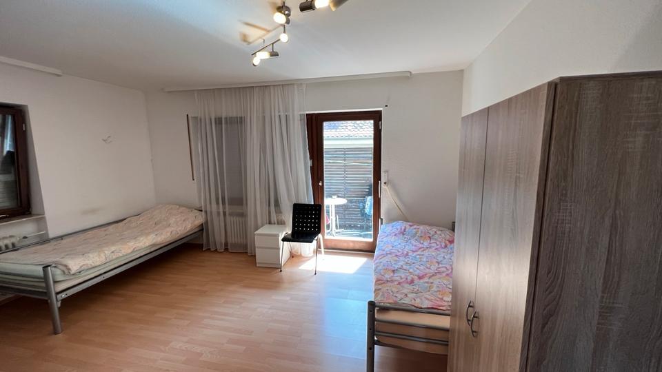 Thumbnail-Apartment WG-Zimmer ( Hausmeister- & Reinigungstätigkeit)