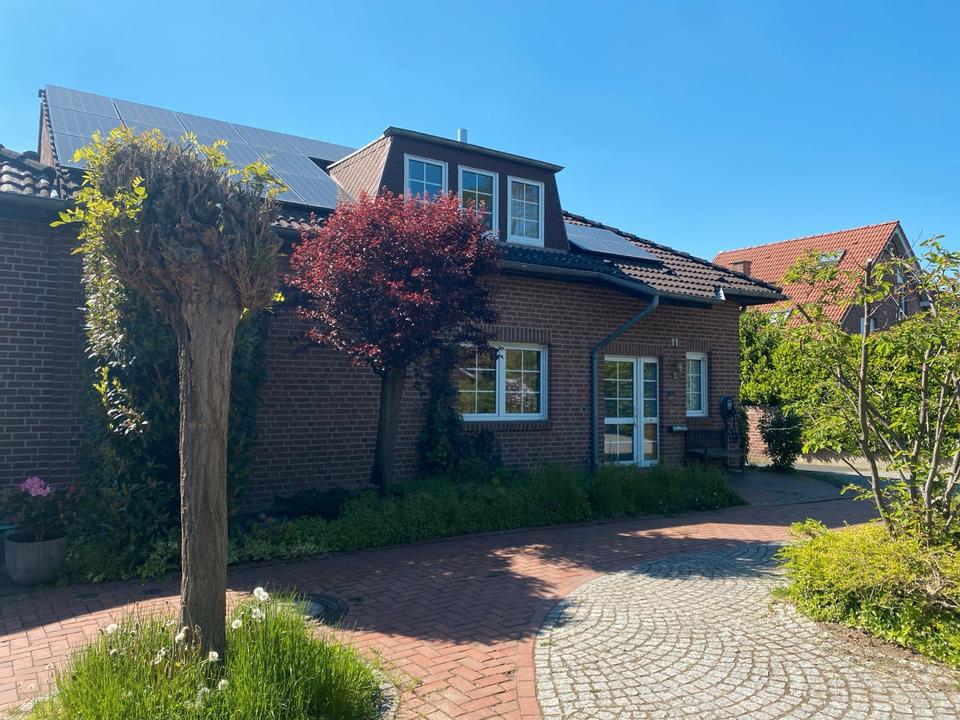 Thumbnail-Einfamilienhaus mit PV-Anlage und Wallbox in Meerbusch Osterath