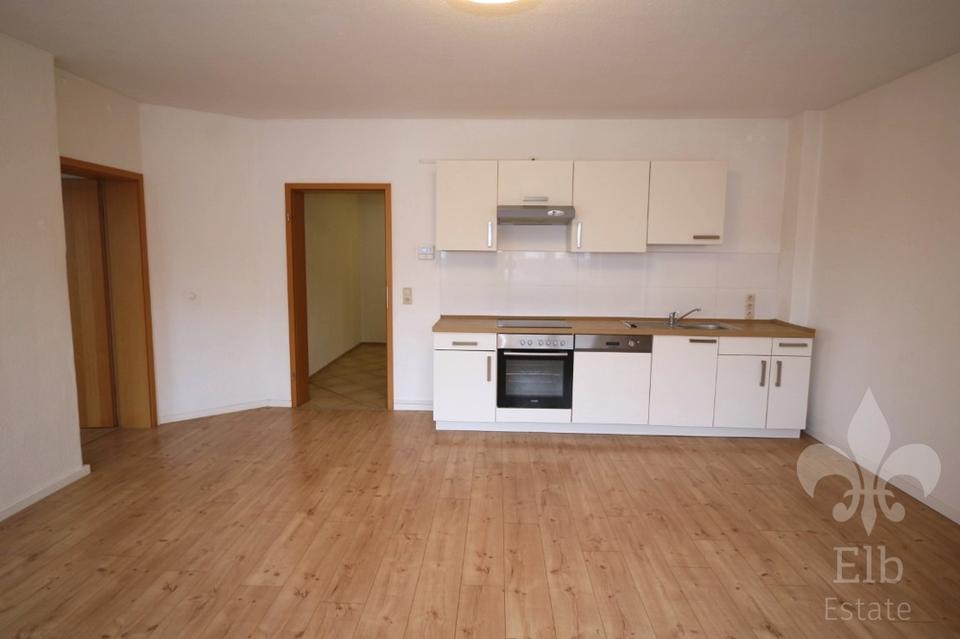 Thumbnail-Helle und geräumige 3 Zimmer-Dachgeschosswohnung mit Einbauküche und Wanne in Stadtfeld-Ost