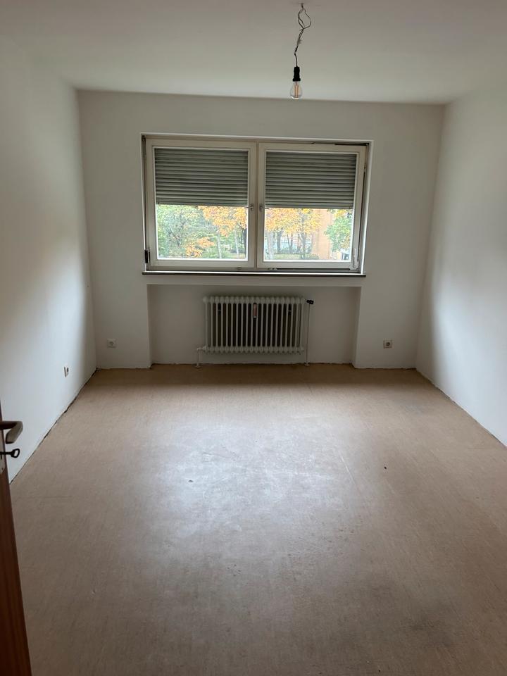 Thumbnail-Zimmer in Lehrer-Referendars-WG-Wohnung Erlangen