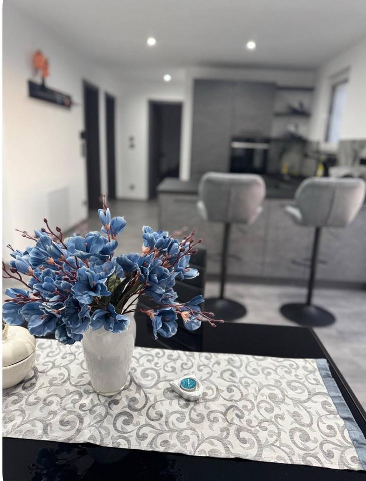 Thumbnail-Vollmöblierte vollausgestattete ELW in einem MFH