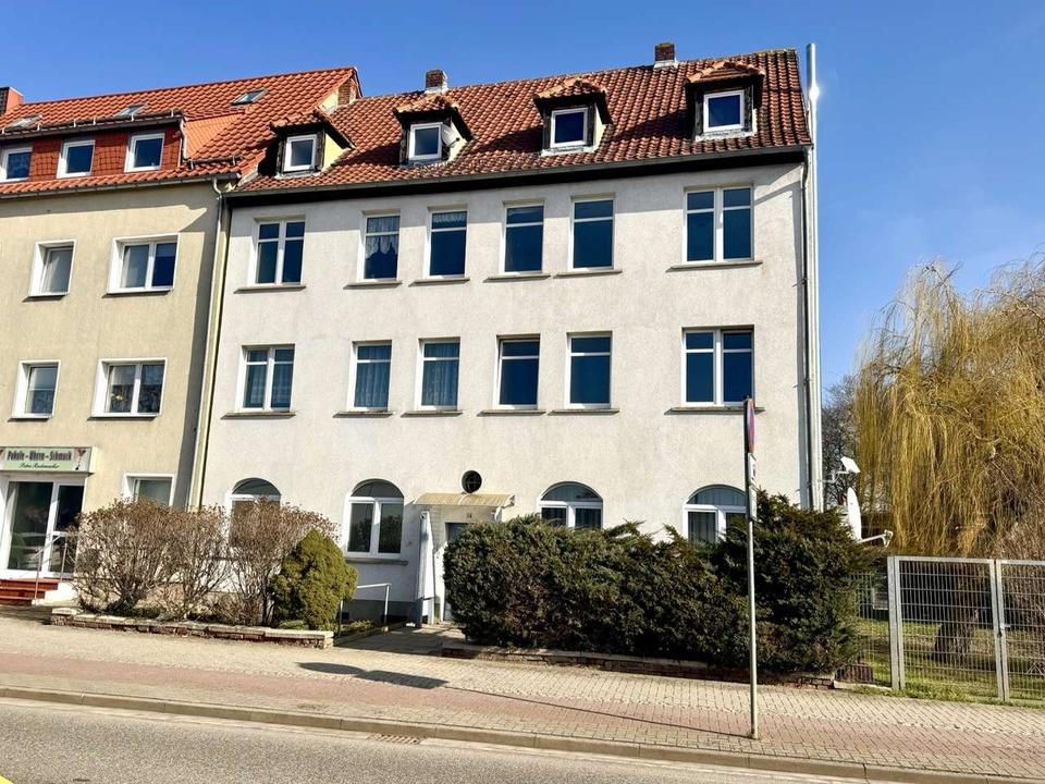 Thumbnail-helle 2 Zimmer Erdgeschosswohnung mit Gartennutzung in zentraler Lage von Halberstadt