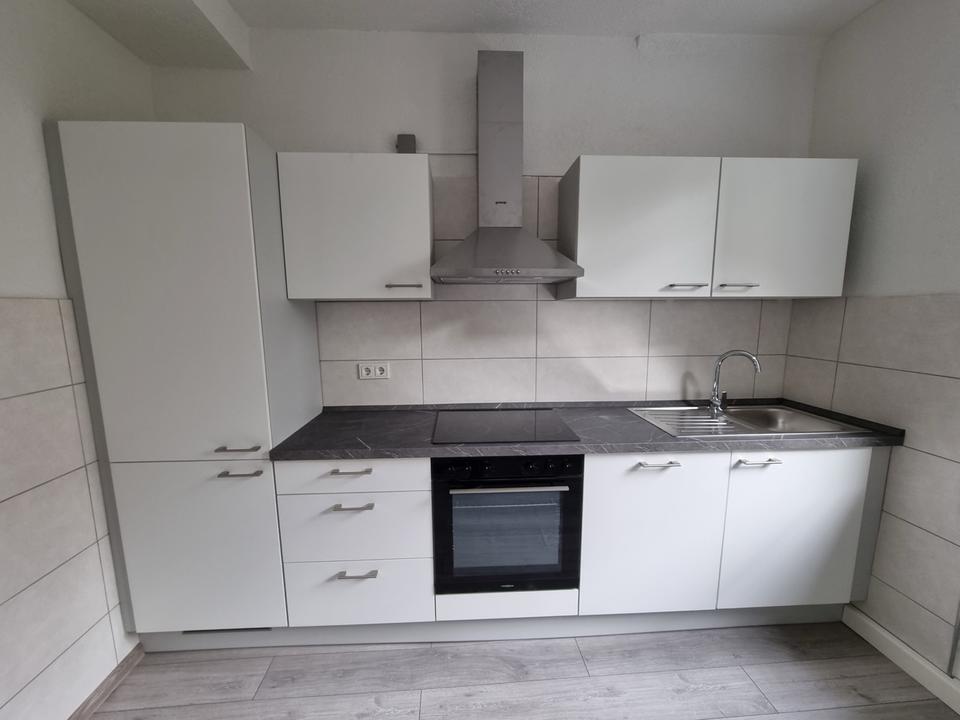 Thumbnail-Kernsanierte 81 m2 - 3 ZKB-Wohnung inkl. EBK und Gartenzugang