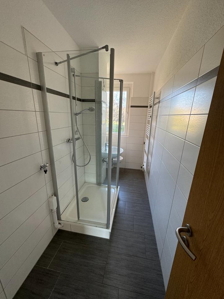 Thumbnail-4-Raum-Wohnung mit Dusche