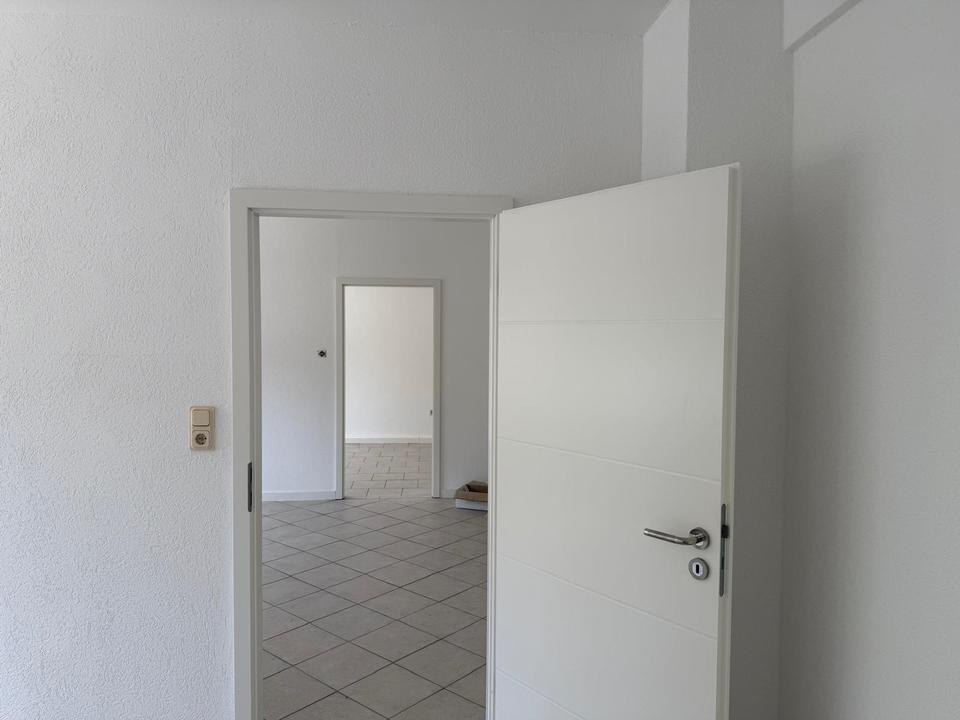 Thumbnail-Ergeschosswohnung BEBRA NEU RENOVIERT