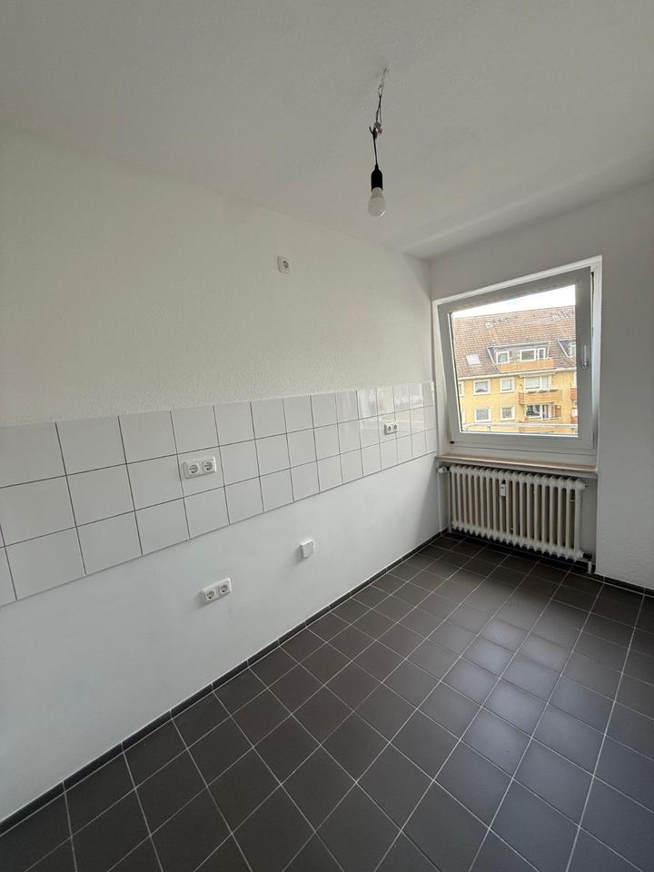 Thumbnail-Schöne 1,5 Zimmer-Wohnung mit Balkon