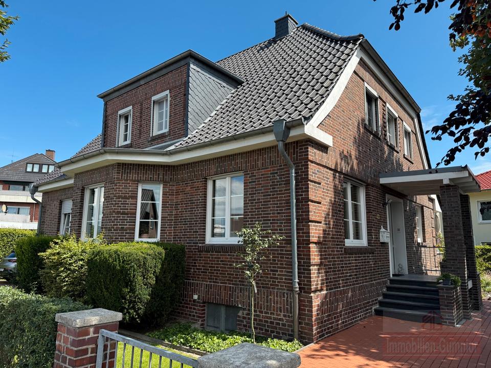 Thumbnail-IMMOBILIEN GUMNIOR präsentiert: sanierte Altbauwohnung im Erdgeschoss in zentraler Lage von Neuenkirchen