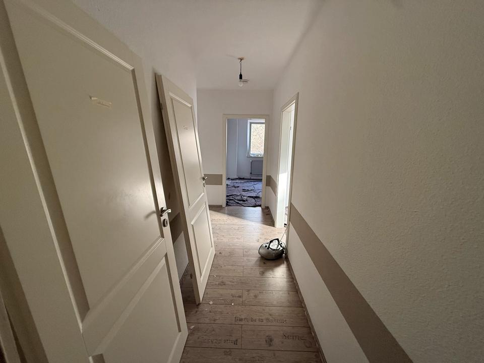 Thumbnail-HA-Ischeland 2.OG Dachgeschoss 2 Zimmer Neu renoviert