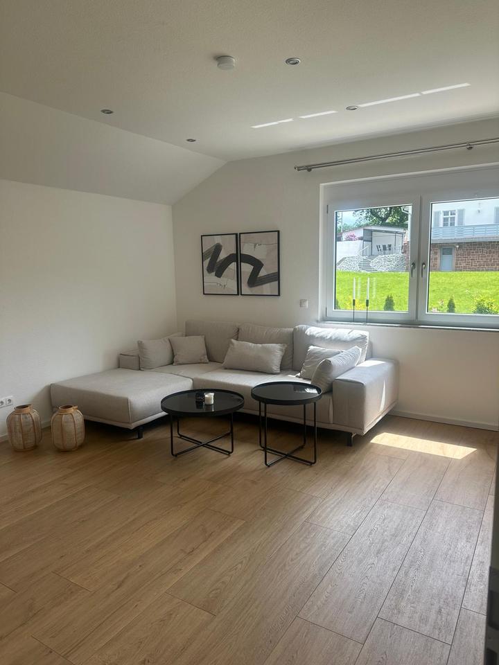 Thumbnail-Moderne, lichtdurchflutete 3 Zimmer-Neubauwohnung in ruhiger Lage