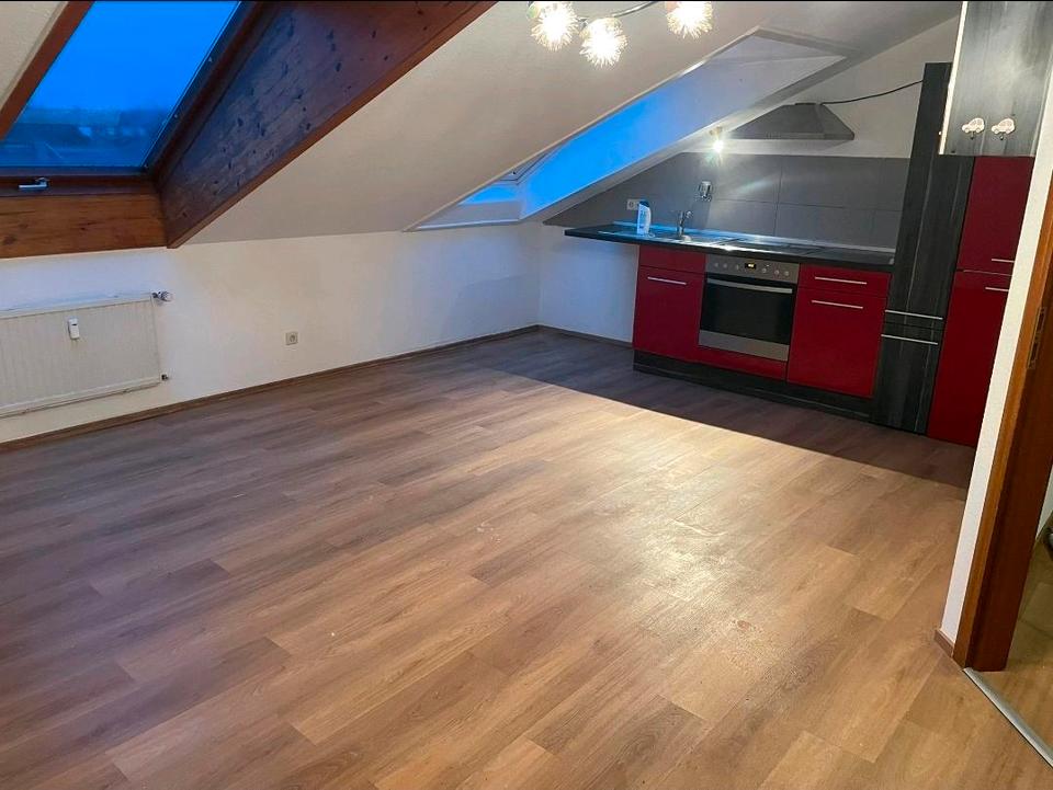 Thumbnail-Helle 2-Zimmer Dachgeschoß Wohnung