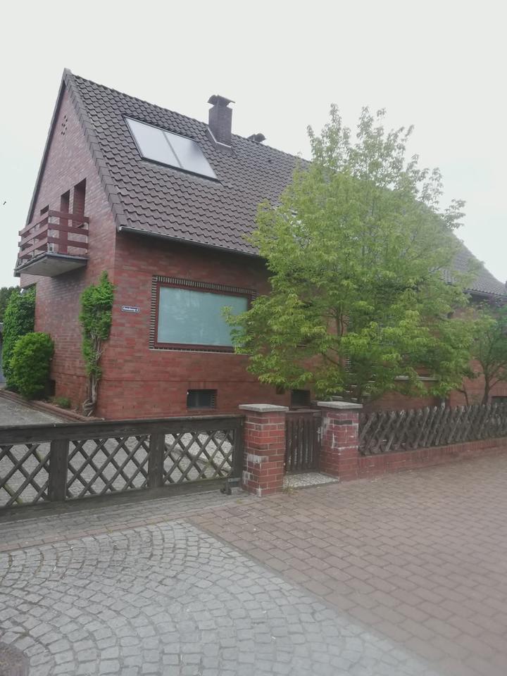 Thumbnail-Großzügiges Einfamilienhaus mit Vollkeller – provisionsfrei!!