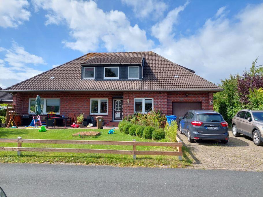 Thumbnail-große helle Wohnung im Zweifamilienhaus in Burhave zu vermieten.