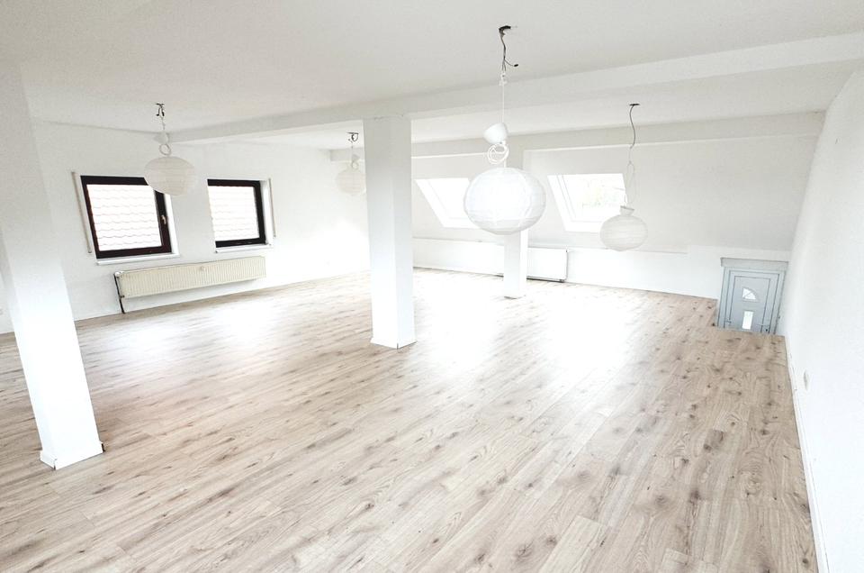 Thumbnail-GROSSZÜGIGE, 3-ZIMMER-WOHNUNG + 2 weitere Zimmer