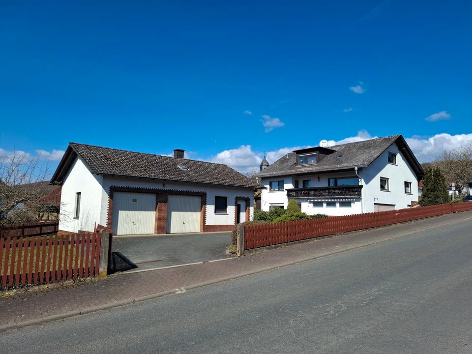 Thumbnail-Drei Familien-Haus in Lohra