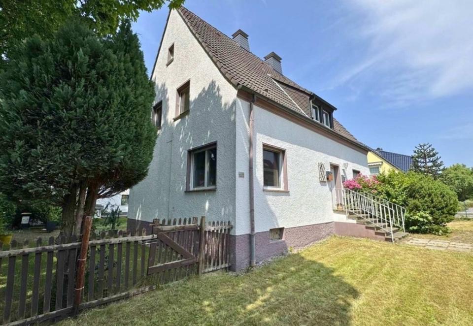 Thumbnail-Helle 3-Zimmer-DG-Wohnung im ruhigen 2-Familienhaus- modernes Bad