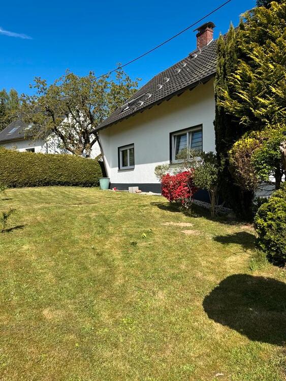 Thumbnail-Freistehendes Einfamilienhaus
