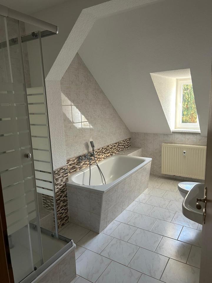 Thumbnail-2-Zimmer-Wohnung mit renoviertem Bad und tollem Ausblick in Aue