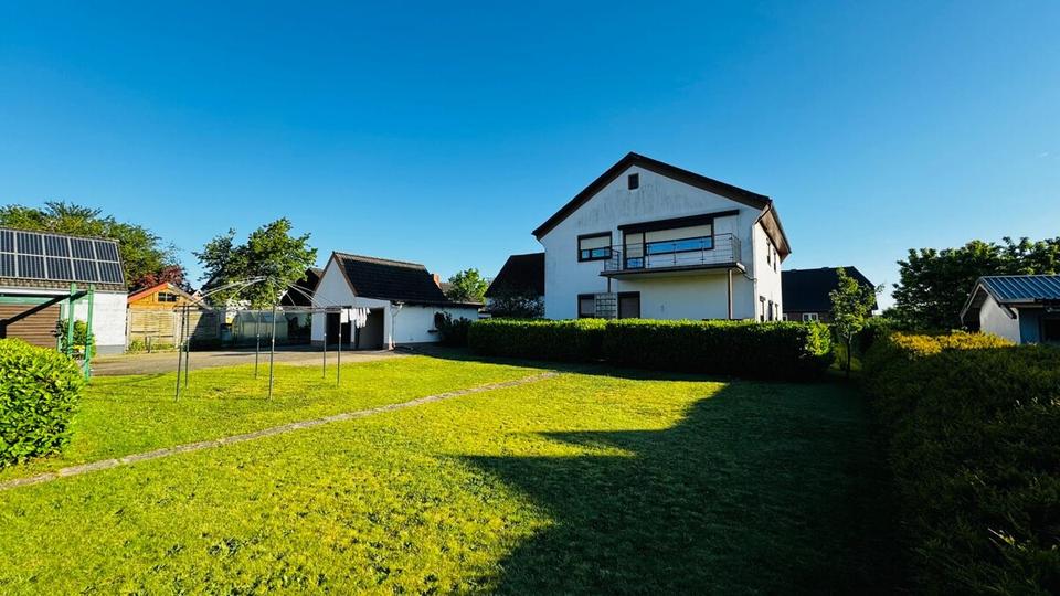 Thumbnail-Langwedel- Daverden | Großzügige 4-Zimmer-Obergeschosswohnung mit Balkon, Garten & Carport