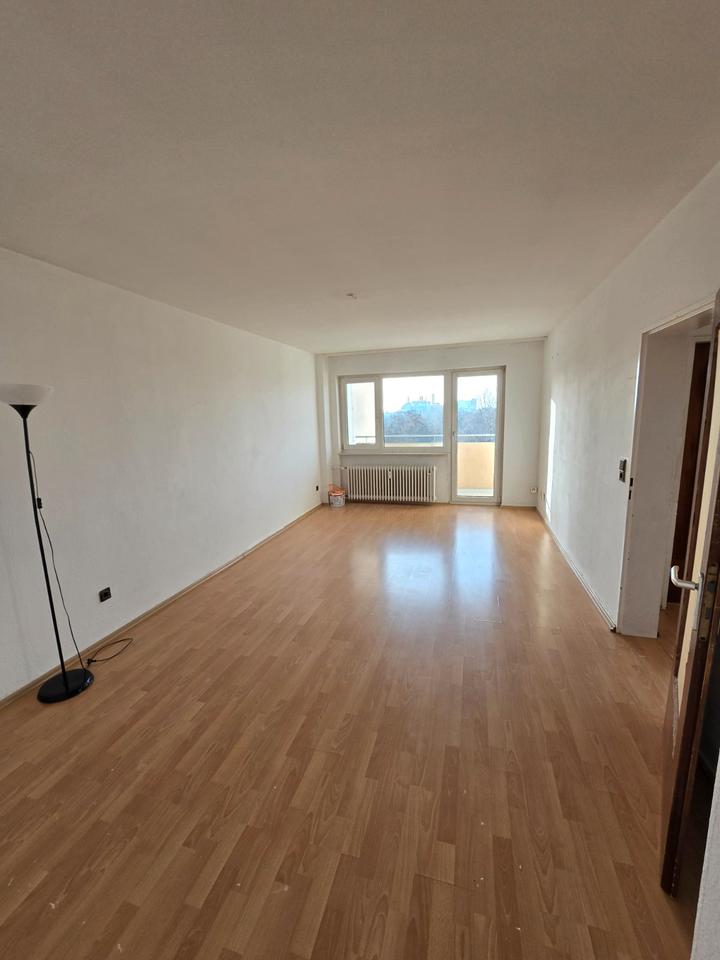 Thumbnail-Ich biete eine 2-Zimmer-Wohnung in Hanau zur Miete an.
