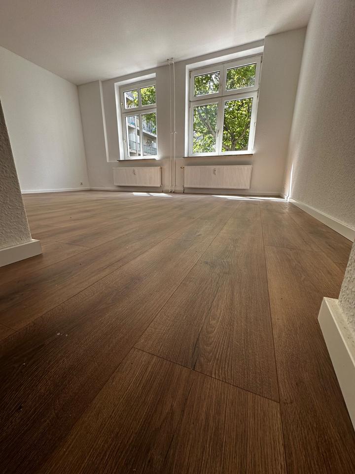 Thumbnail-Frisch renovierte, barrierefreie 2 Zi-Wohnung mit EBK im EG