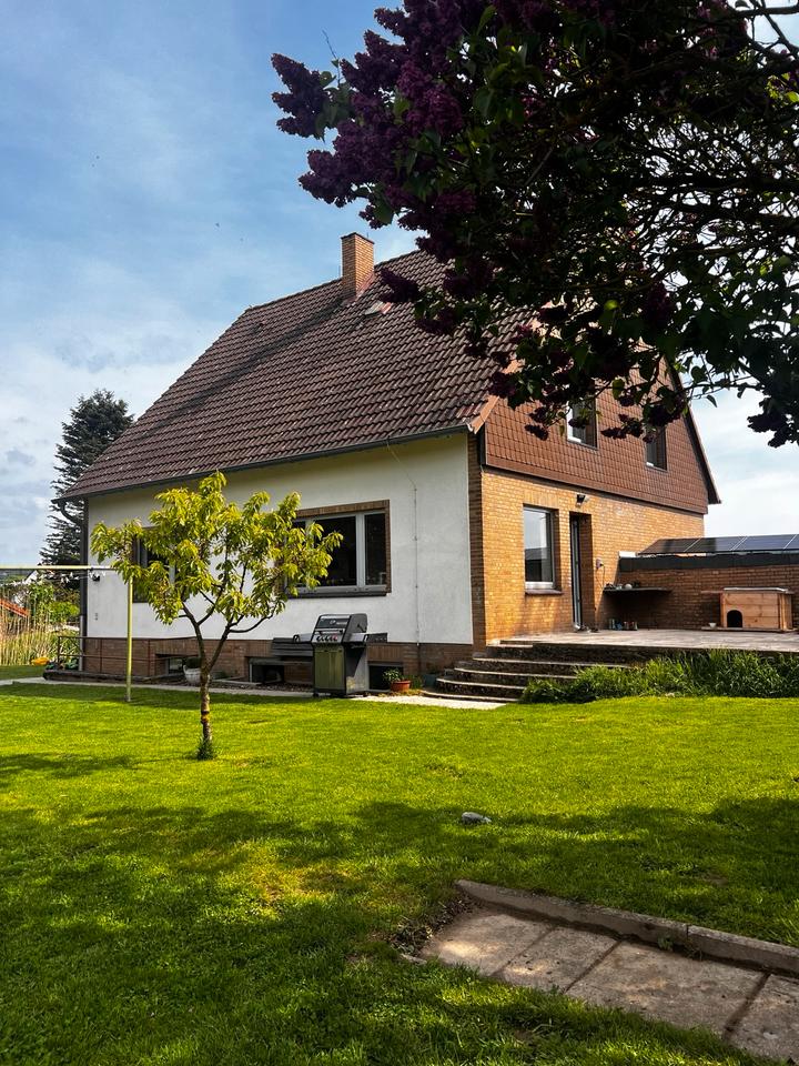 Thumbnail-Freistehendes EFH mit 2.500 m² Grundstück